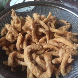 女装店员招聘文案（引领时尚潮流，诚邀女装搭配专家加入我们！）