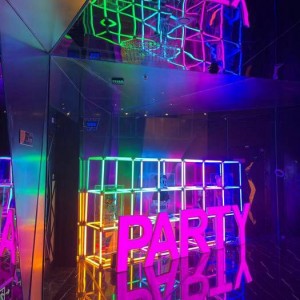 杭州临安区太阳镇附近ktv招聘酒水促销员,是当天上班当天发薪吗？