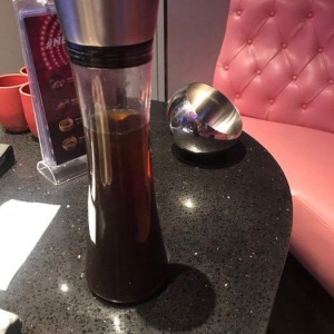 杭州给小费多的夜总会ktv招聘包厢服务员,一天能上几个班_