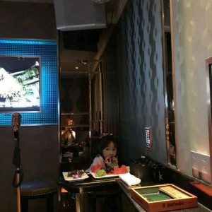 杭州小费高的夜场ktv招聘包厢气氛组,招聘联系方式是什么