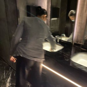 探索杭州KTV行业：酒水价格概览与消费指南