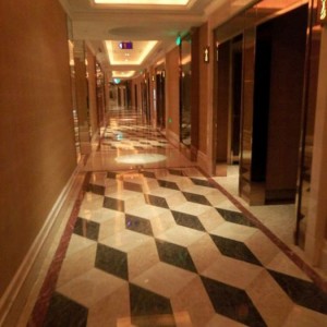 杭州什么地方有夜总会招聘酒水促销员,过年放假吗？