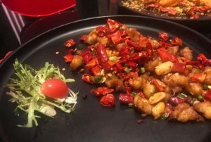 高端ktv招聘文案（精英KTV诚聘演艺精英：寻找舞台上的璀璨之星）