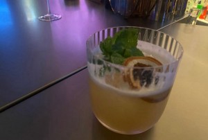 杭州收入高的夜总会ktv招聘酒水销售员,招聘微信多少