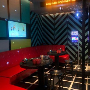 杭州不喝酒的ktv招聘酒水销售员,薪资待遇包括基本工资外还有其他福利吗？