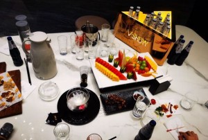 杭州钱塘区义蓬街道附近酒吧招聘包厢服务员,(不需要ID卡)